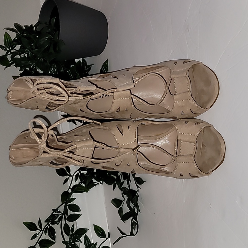 Call it Spring Heels - Picture 3 of 4